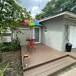 Private Studio Cabin Steps From Calle 8